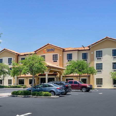 Comfort Inn & Suites Northeast - Gateway San Petersburgo Exterior foto